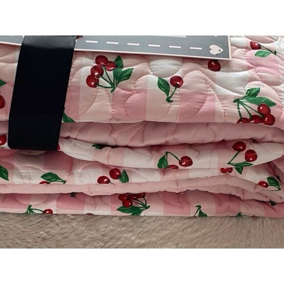 3 Piece Set BETSEY JOHNSON Reversible QUEEN Quilt Valentines HEARTS Cherries NEW - Picture 11 of 16